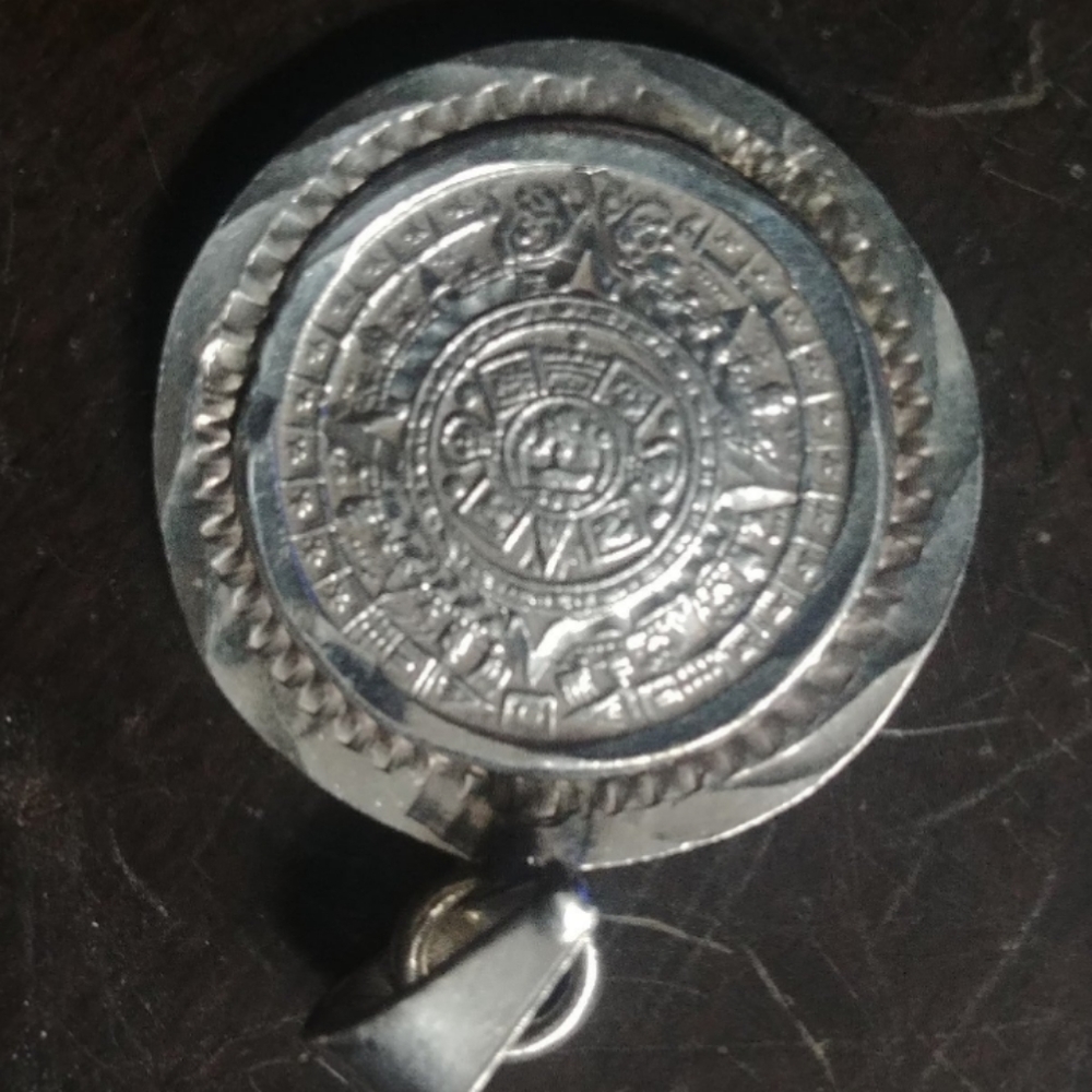 Vintage sterling silver 925 pendant Aztec calendar Mayan native
